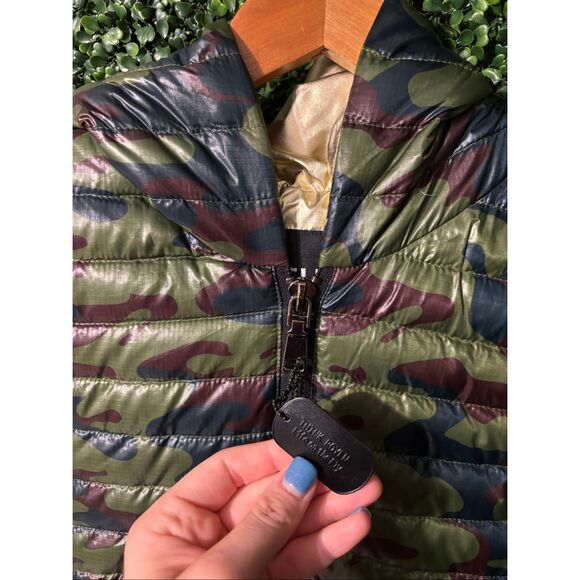 Think Royln Crop Hi Low Hoodie Poncho Green Camo Gold Duck Down XS/S NWT NEW - Picture 2 of 7